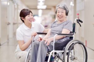 有料老人ホーム介護職員【契約社員】(未資格・未経験OK)各種手当あり
