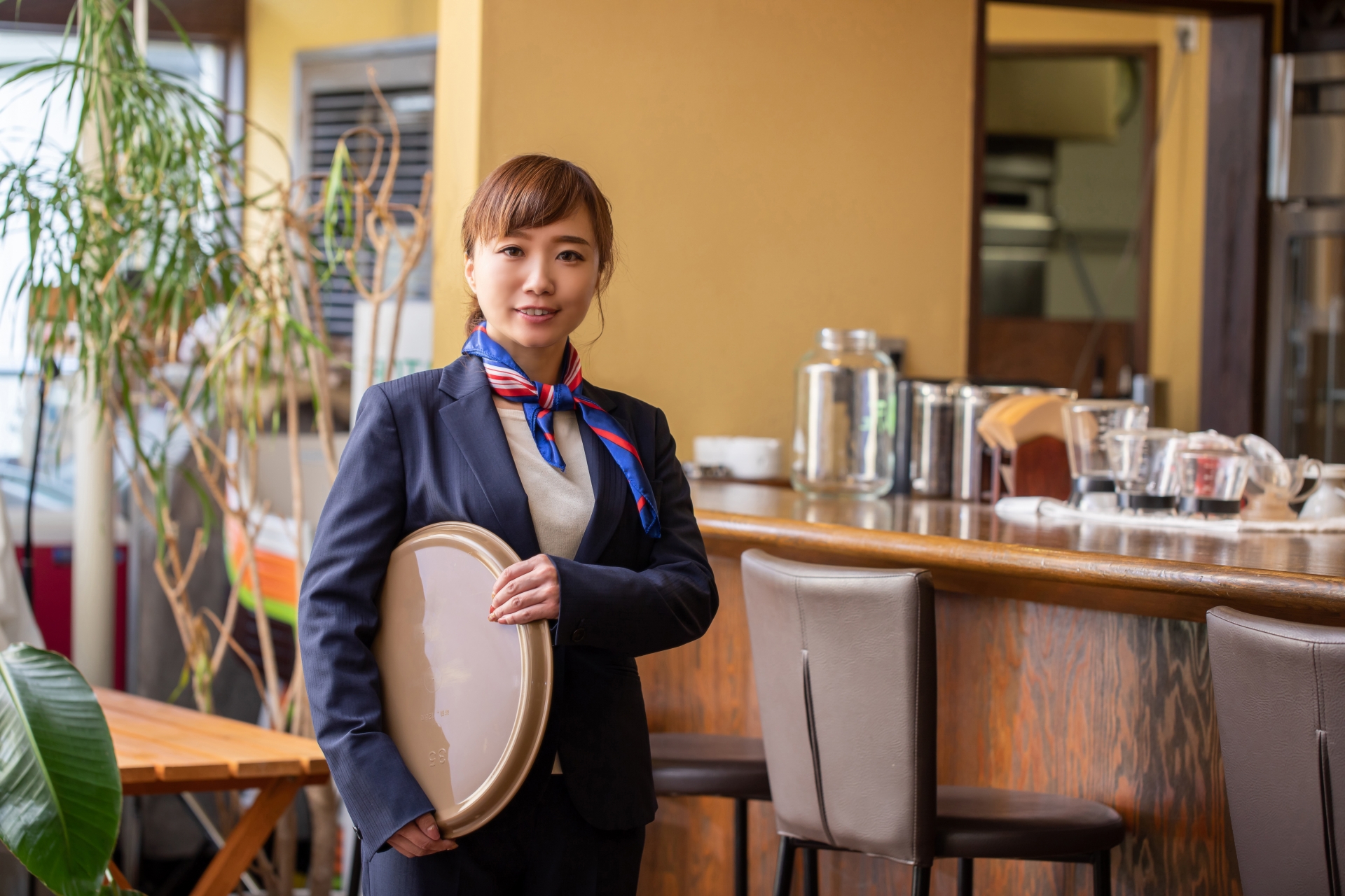 【早番】ホテルレストラン/ホールスタッフ
