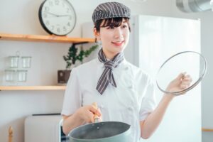 【住み込み】調理スタッフ/仕込、メニュー考案